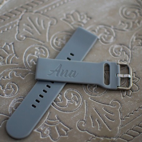 Curea smartwatch din silicon gri personalizabilă cu gravură – Compatibilă Samsung, Apple, Huawei etc